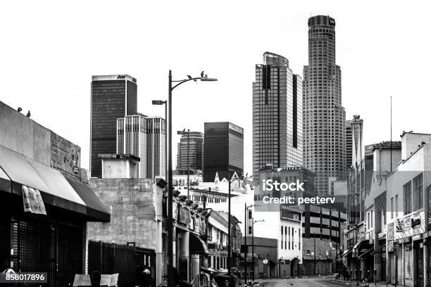 Centro De La Ciudad De Los Ángeles Foto de stock y más banco de imágenes de Los Ángeles - Los Ángeles, Condado de Los Ángeles, Blanco y negro