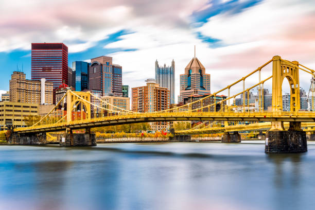 Rachel Carson Bridge Rachel Carson Bridge (aka Ninth Street Bridge) spans Allegheny river in Pittsburgh, Pennsylvania pennsylvania stock pictures, royalty-free photos & images