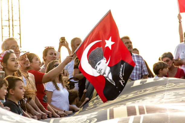 celebración del día de la independencia de izmir - turquia bandera fotografías e imágenes de stock