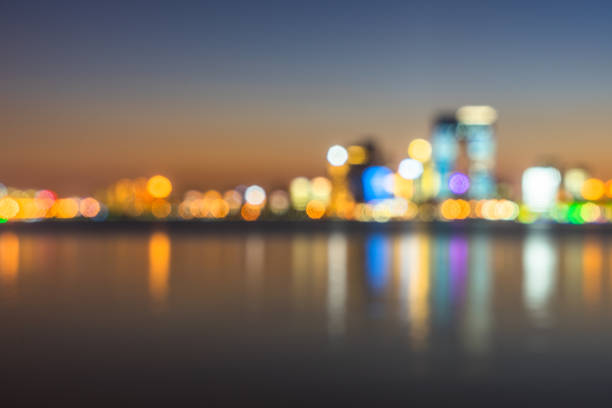 luce bokeh sfocata del centro città - luogo non identificato foto e immagini stock