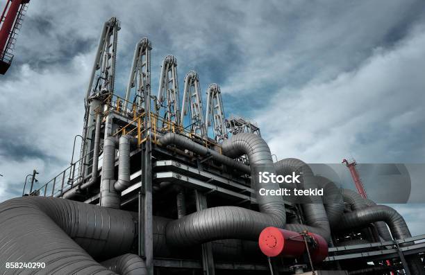 Lng Tanker Terminal Stock Photo - Download Image Now - Liquefied Natural Gas, Station, Natural Gas