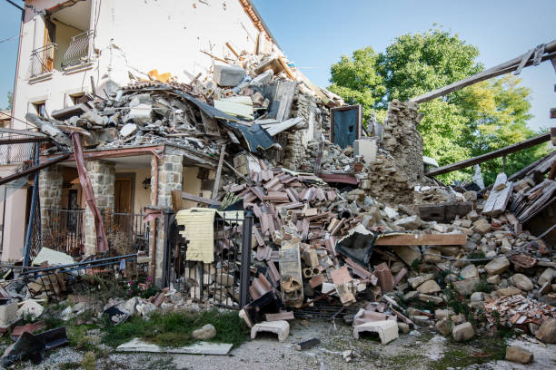 istock City destroyed by an earthquake 858302686