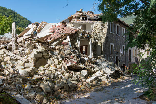 istock City destroyed by an earthquake 858302830