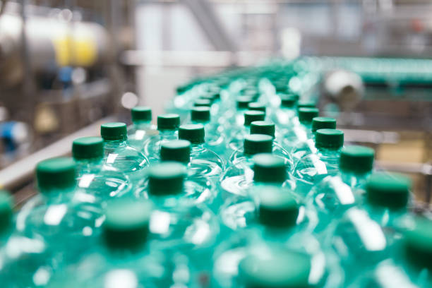 istock Water bottling factory 858309438