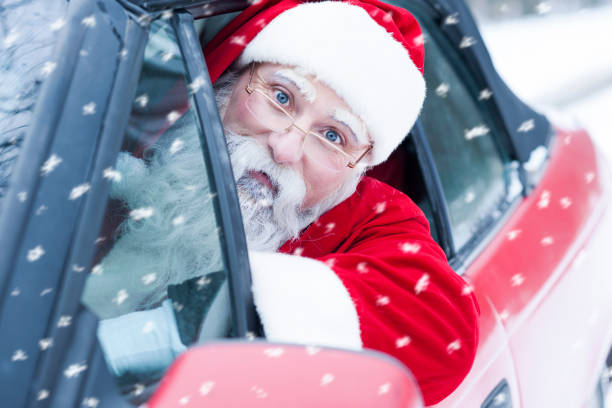 istock Santa Claus at car 858607778