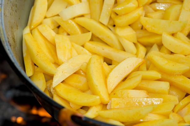 istock Garden cooked patato frittata 858610744