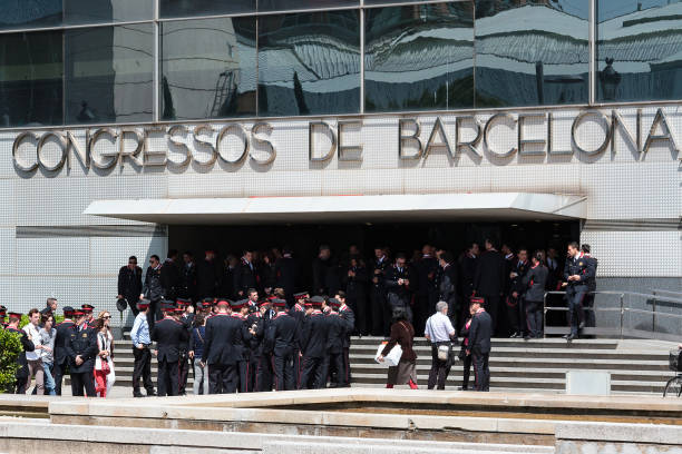 Policemen (Mossos) in the town of Barcelona. Barcelona: Policemen (Mossos) in the town of Barcelona. The Mossos Esquadra is a police force that operates only in Catalonia police policewoman women spain stock pictures, royalty-free photos & images