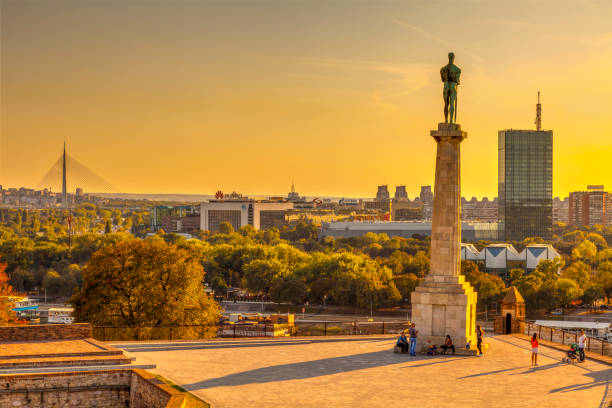 victor and sunset - europe bridge editorial eastern europe imagens e fotografias de stock