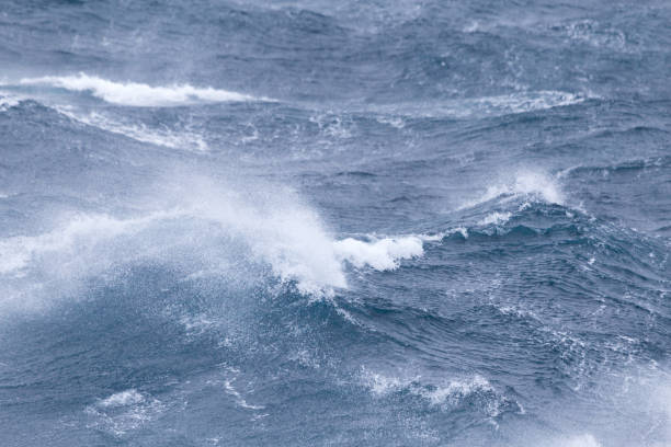 istock Rough seas in the drake passage. 858662640