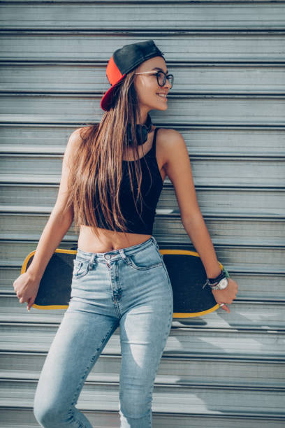 istock Natural skater women 858695036