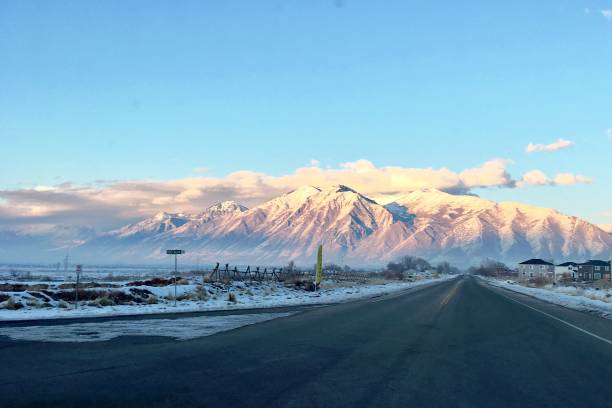 Winter day Utah snow capped mountain range spanish fork utah stock pictures, royalty-free photos & images