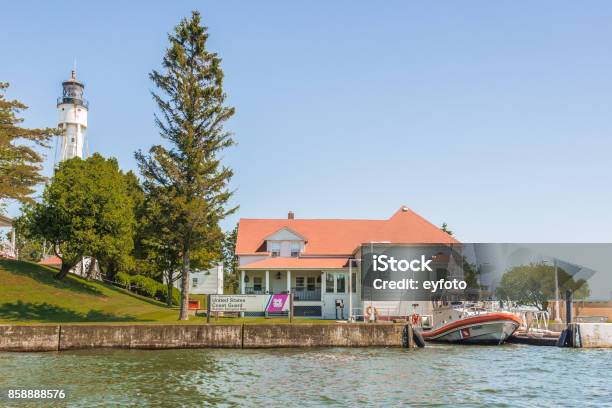 Sturgeon Bay Coast Guard Station Stock Photo - Download Image Now - Aquatic Sport, Architecture, Bay of Water