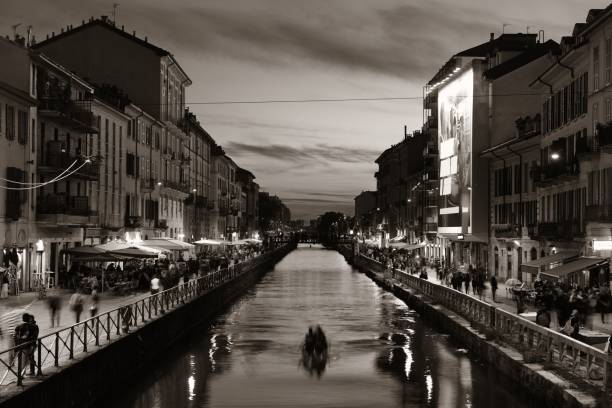 ナヴィーリオ グランデ運河 - photography black and white restaurant italy ストックフォトと画像