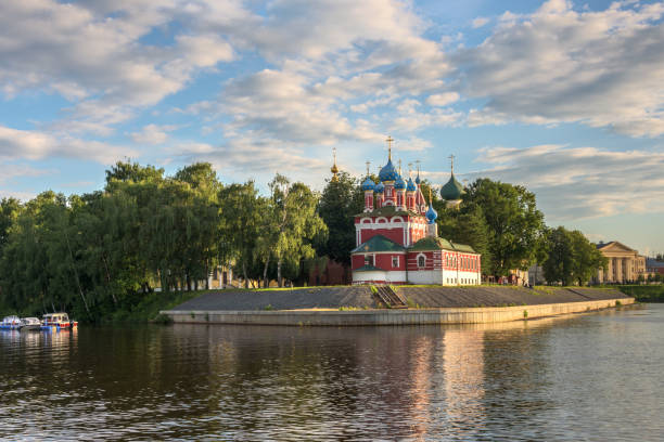 la chiesa dello zarevič dmitrij sul sangue a uglič - uglich foto e immagini stock