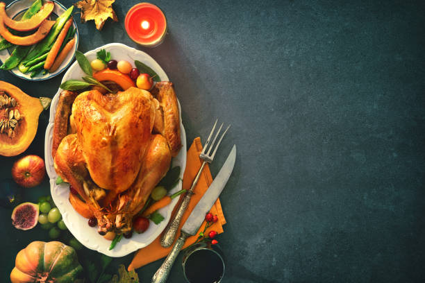roasted turkey for thanksgiving day - thanksgiving dinner party turkey feast day imagens e fotografias de stock