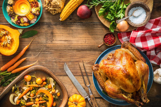 pavo de navidad o acción de gracias - thanksgiving dinner party turkey feast day fotografías e imágenes de stock