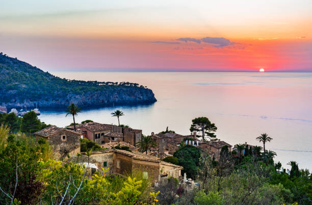 istock Old village on Majorca seaside at sunset 858986384