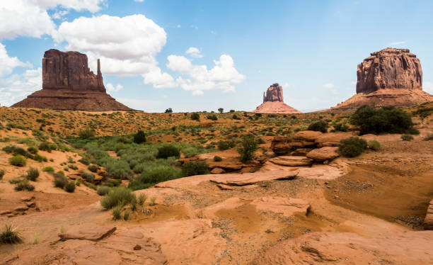 istock Monument Valley - Arizona, AZ, USA 859008014