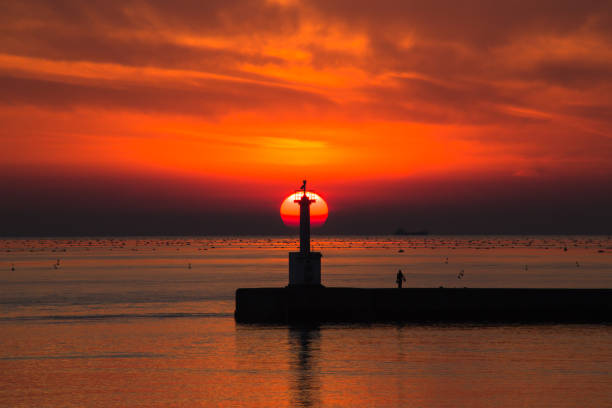 istock Dusk of the sea 859057302