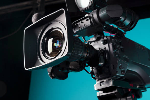 Film camera in the studio Professional digital video camera television studio photos stock pictures, royalty-free photos & images