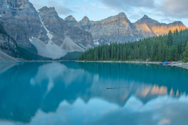 istock Moraine Lake Dawn 859156126