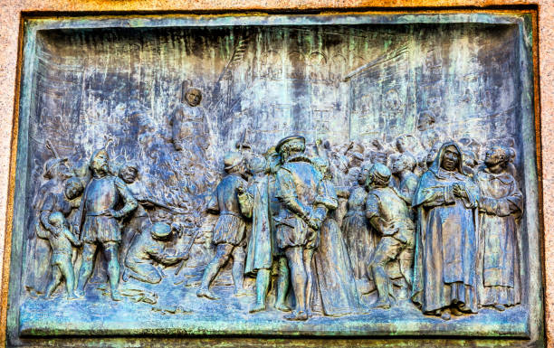 istock Giiordano Bruno Execution Statue Campo de' Fiori Rome Italy 859199554