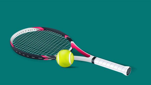 ilustraciones, imágenes clip art, dibujos animados e iconos de stock de raqueta de tenis con una pelota de tenis en una cancha de tenis aislada sobre fondo verde. vectorial y la ilustración. - raqueta de tenis