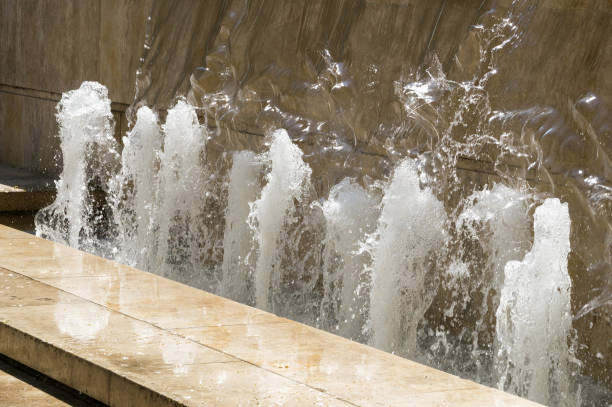 istock Simple marble fountain in lateral view 859281192