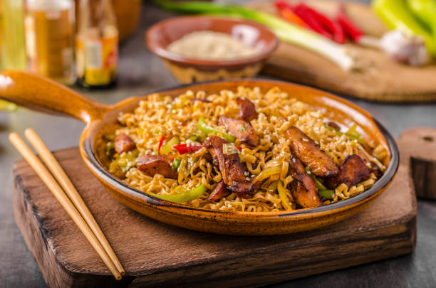 istock Chinese noodles with chicken 859318334