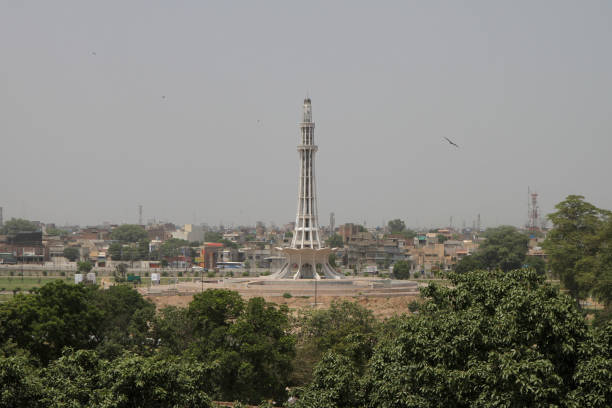 istock View of Minar-e-Pakistan, Lahore 859414456