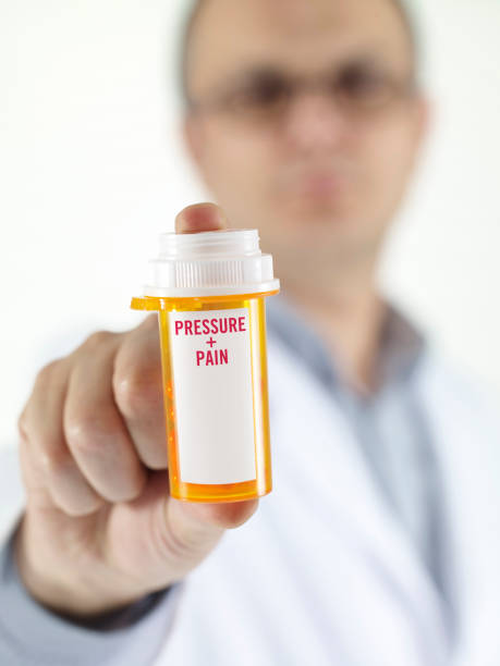 istock Pressure and pain drug 859518542