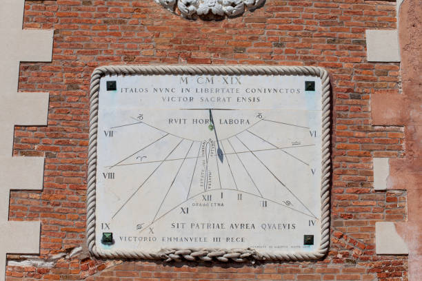 베네치아의 아 스 날 전 조선소 경기장과 armories, 시계탑, 베니스, 이탈리아의 복잡 한 - arsenal 뉴스 사진 이미지