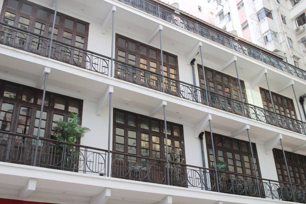 Comix Home Base, Tong lau old house
