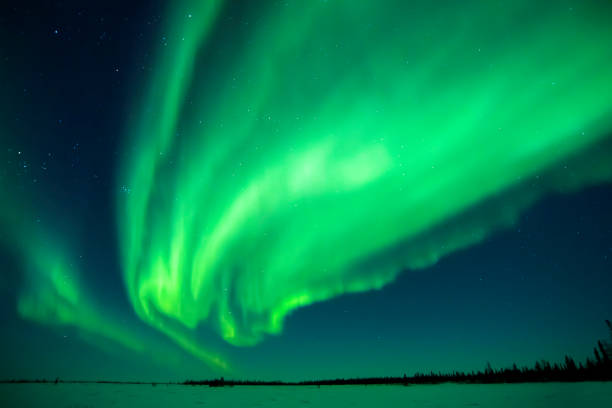 aurora borealis, northern lights - arctic canada landscape manitoba imagens e fotografias de stock