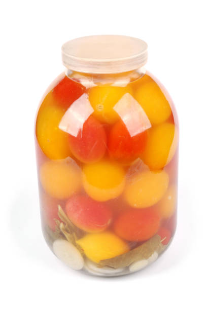pote con tomate - relish jar condiment lid fotografías e imágenes de stock