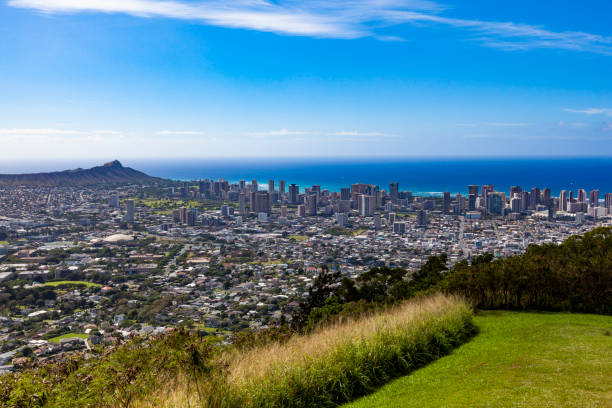 tantalus lookout über honolulu, insel oahu, hawaii-inseln - honolulu oahu vacations park stock-fotos und bilder