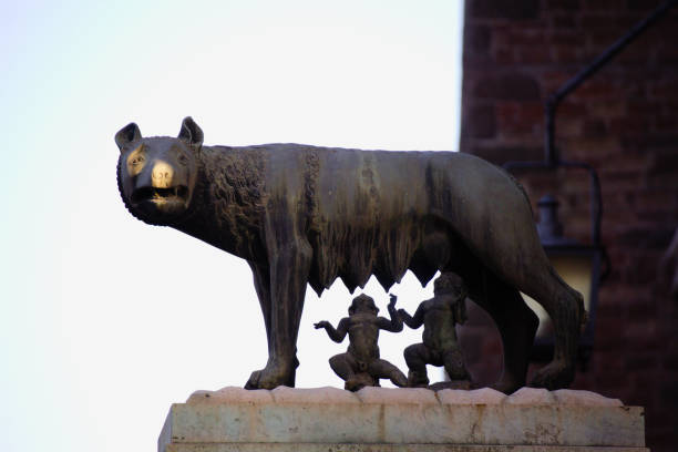 roma, italy - romanesque imagens e fotografias de stock