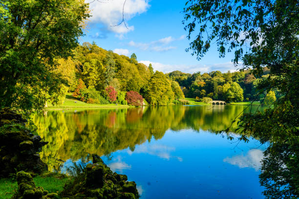 istock Autumn in Stourhead 859891166
