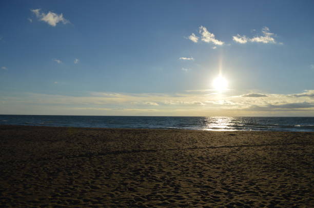 istock Christmas Sunrise over Lake Ontario 859921102