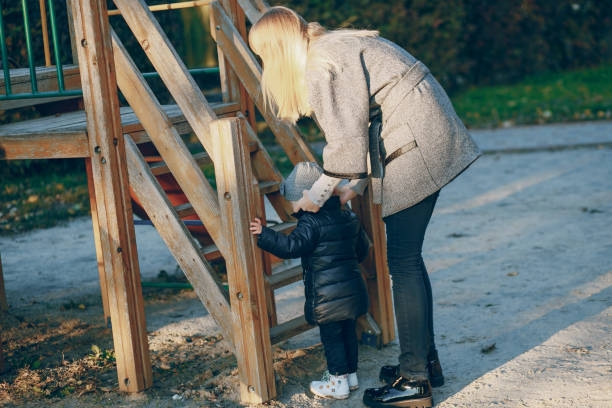 istock mom and daughter 859925554