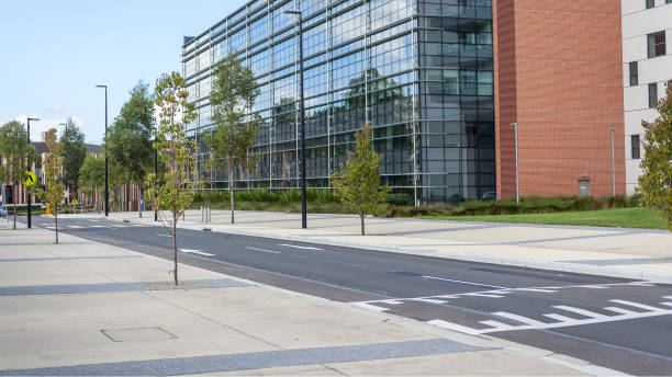 istock Outdoor glass wall 859988176