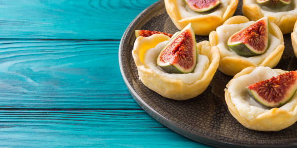 istock Tartlets with ricotta and figs 860003406
