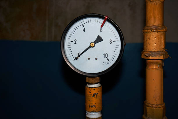 manometer on the gas pipeline showing no pressure - pressure gauge gauge physical pressure pipeline imagens e fotografias de stock