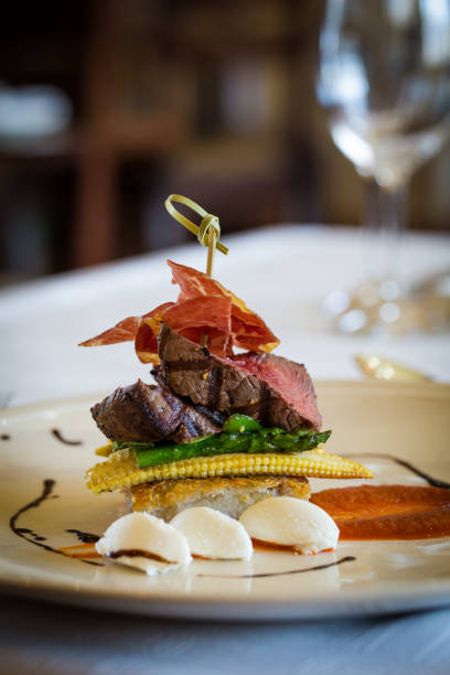 istock Delicious gourmet roast beef lunch 860085632