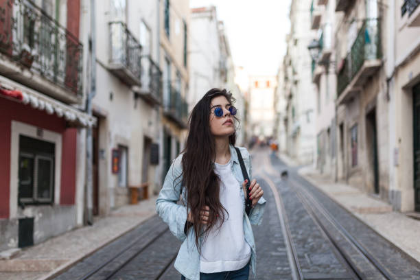 미국의 스페인어 통용 지역 알토 탐험 - portuguese culture women ethnic smiling 뉴스 사진 이미지