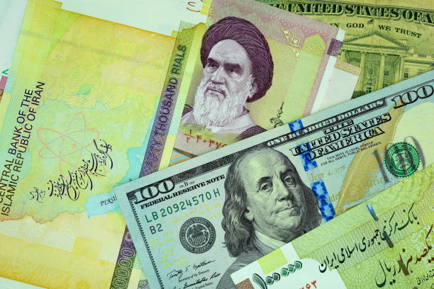 close up banknote and currency bills and coins - iranian currency imagens e fotografias de stock