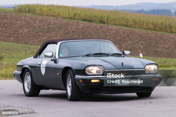 1993 Jaguar Xjs De Vehículo Antiguo En El Fuggerstadt Clásico 2017 Oldtimer Rallye Foto de stock y más banco de imágenes de Jaguar XJS
