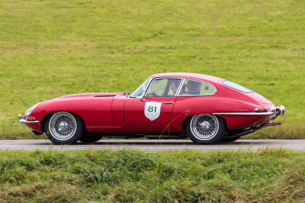 jaguar e-type oldtimer al fuggerstadt classic 2017 oldtimer rallye - jaguar car vintage car collectors car personal land vehicle foto e immagini stock