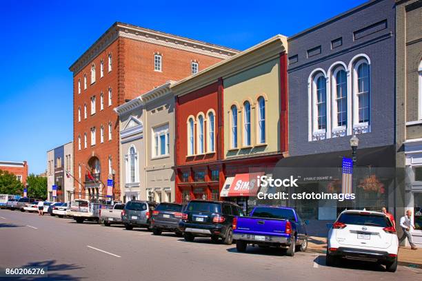Stores Around The Public Square In Historic Downtown Murfreesboro Tn Usa Stock Photo - Download Image Now