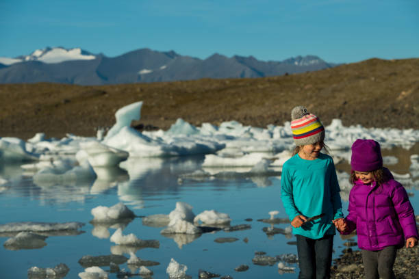 istock Icelandic Family Vacation 860243576